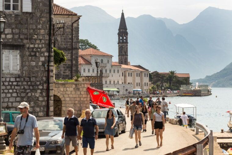 from-dubrovnik-montenegro-kotor-city-tour
