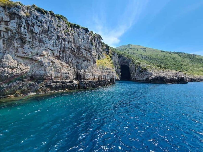 From Durrës/Tirana: Boat Tour in Vlorë - Morning Kickoff: Coffee and Breakfast in Vlorë
