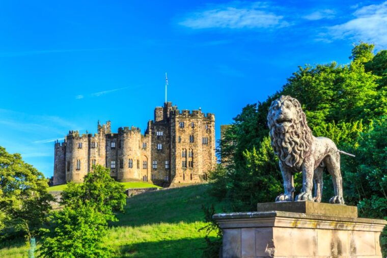 from-edinburgh-alnwick-castle-and-scottish-borders-tour