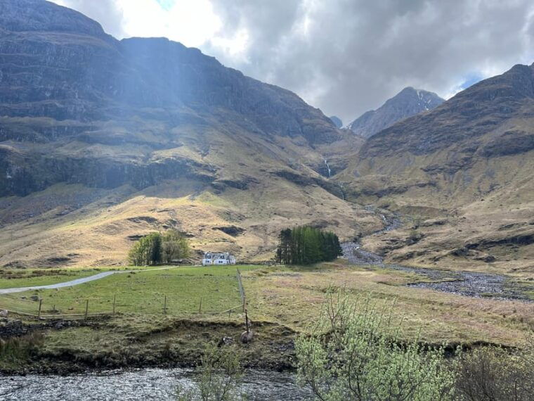 from-edinburgh-glenfinnan-viaduct-the-highlands-day-trip