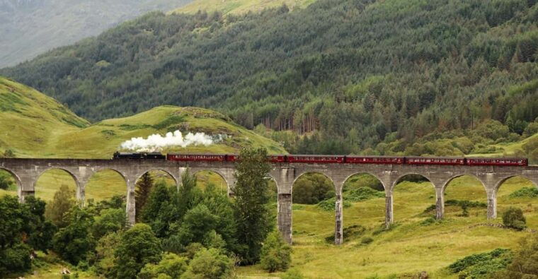 from-edinburgh-glenfinnan-viaduct-the-highlands-day-trip