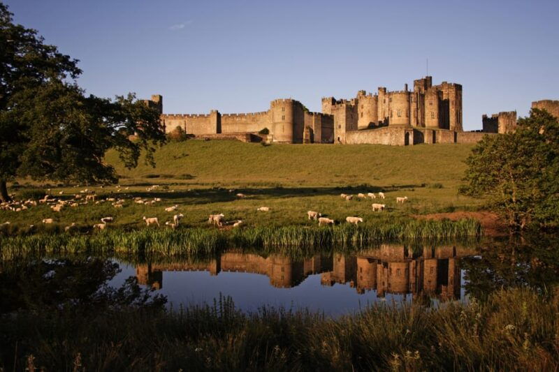 from-edinburgh-holy-island-alnwick-castle-northumbria