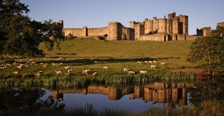 from-edinburgh-holy-island-alnwick-castle-northumbria