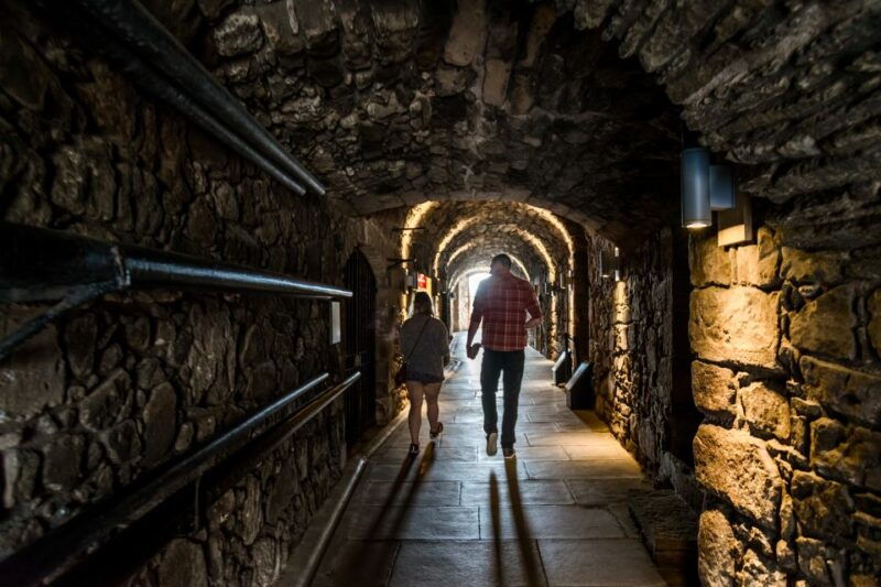 from-edinburgh-loch-lomond-kelpies-stirling-castle-tour