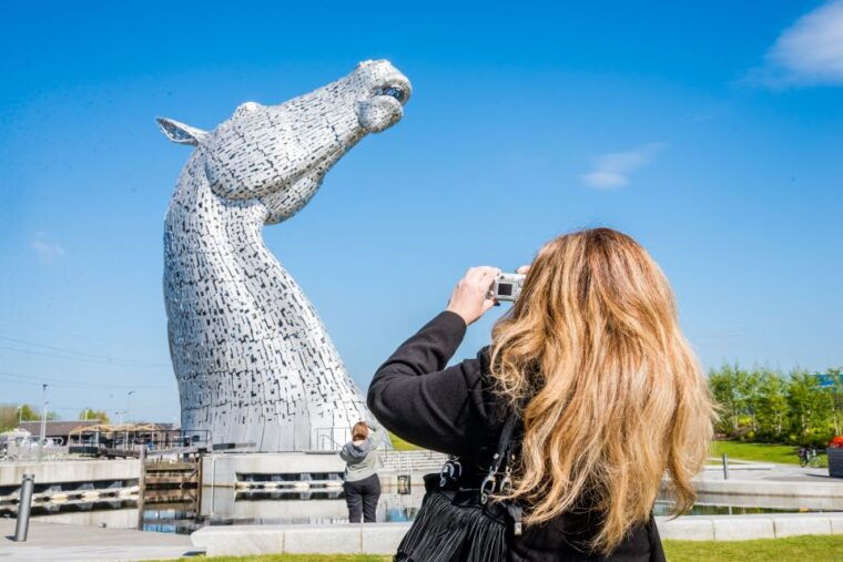 from-edinburgh-loch-lomond-kelpies-stirling-castle-tour