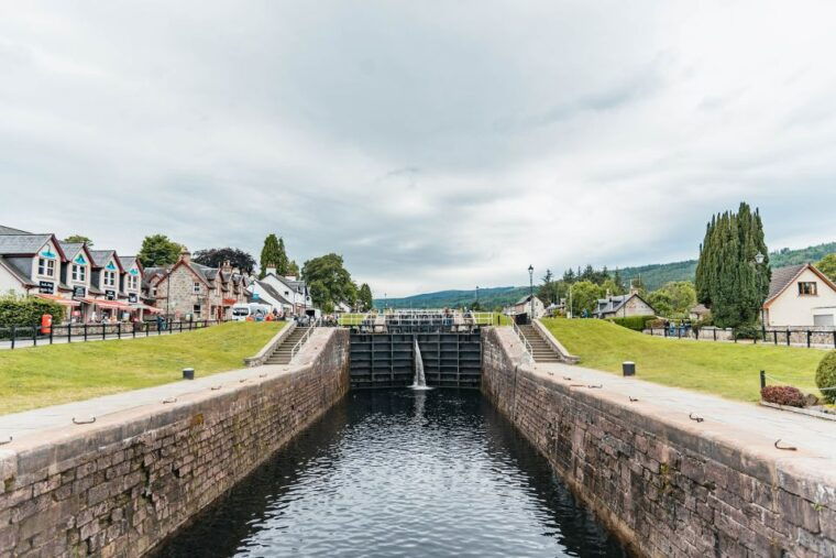 from-edinburgh-loch-ness-glenoce-the-highlands-day-tour