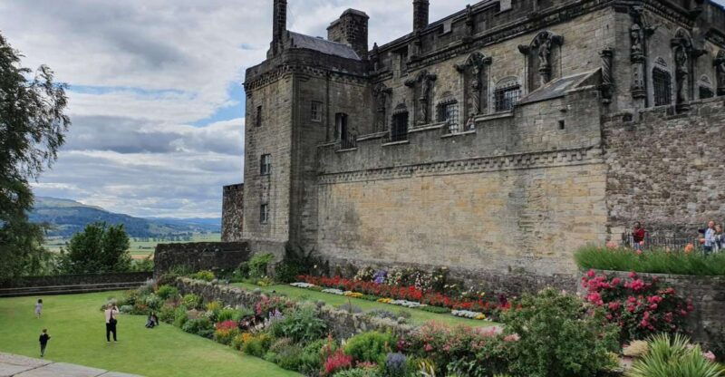from-edinburgh-stirling-castle-kelpies-and-loch-lomond
