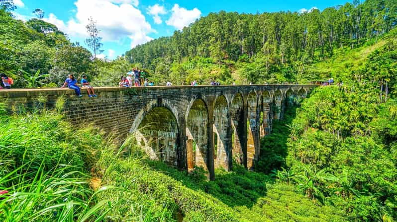 from-ella-all-inclusive-day-trip-to-landmark-adventure