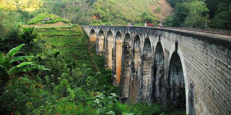 from-ella-day-trip-of-8-iconic-sights-scenic-train-ride