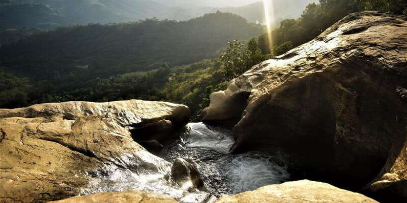 from-ella-diyaluma-waterfall-natural-pool-bath-with-lunch