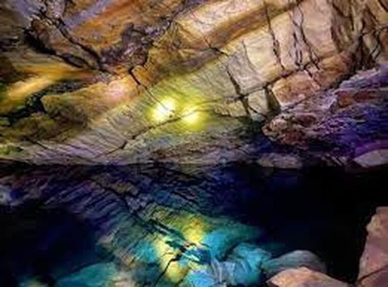 from-ella-explore-blue-water-pond-cave-nildiya-pokuna