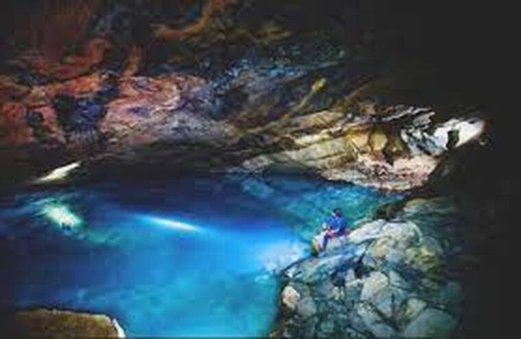 from-ella-explore-blue-water-pond-cave-nildiya-pokuna