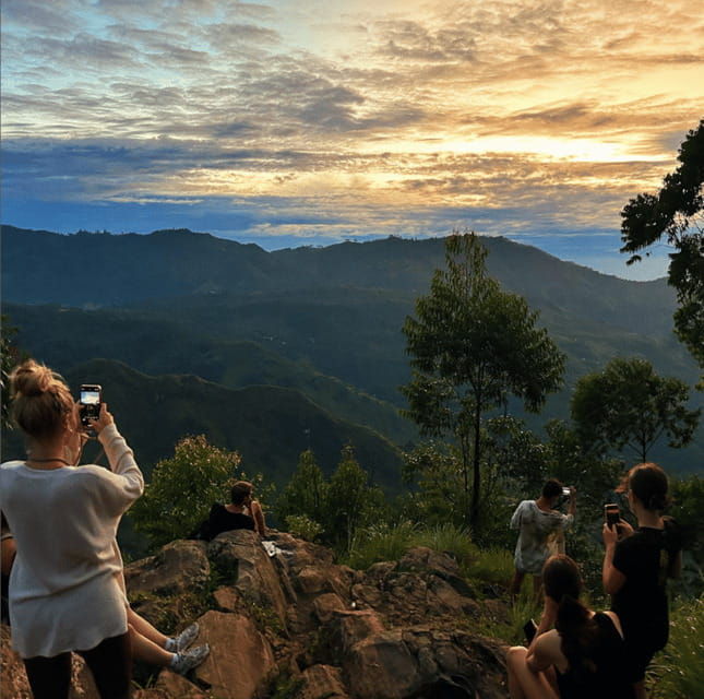 from-ella-sun-rise-hike-to-ella-rock
