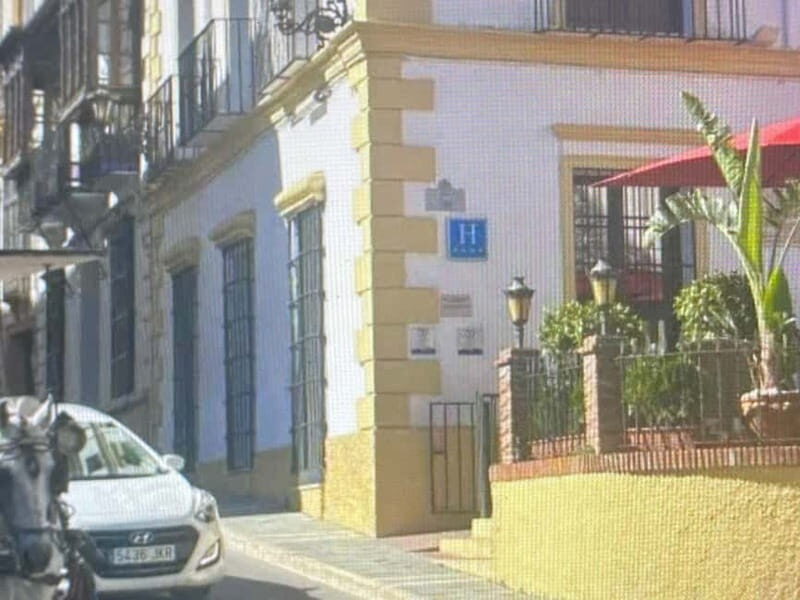 From Estepona: Ronda private tour, transportation, café, bullring, tapas, drinks - The Sum Up