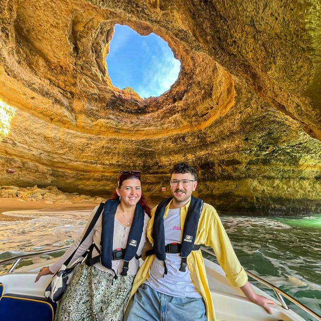 from-faro-boat-trip-to-benagil-cave-praia-da-marinha