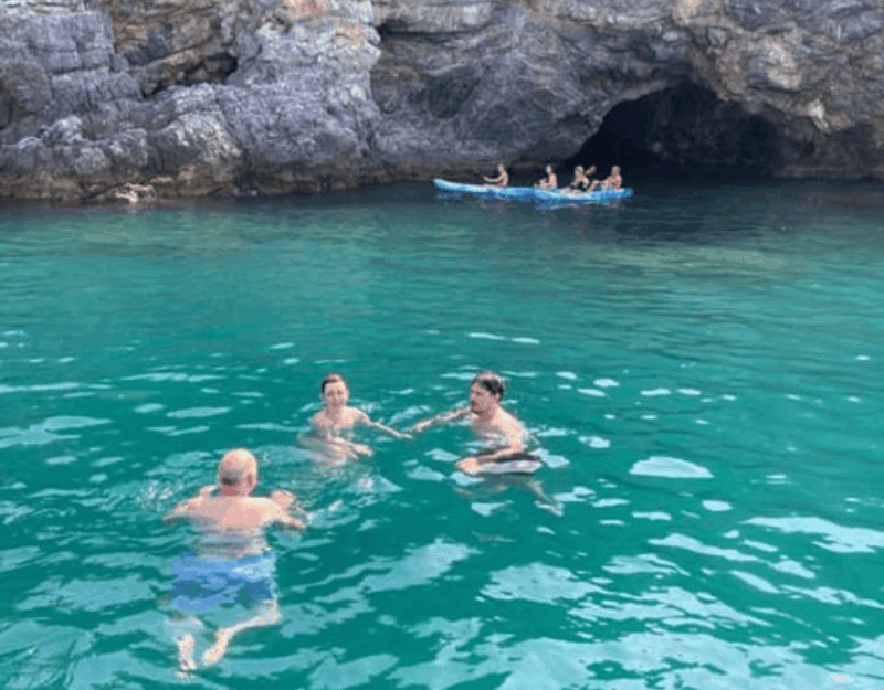 from-fezzano-gulf-of-poets-8-hours-private-boat-tour