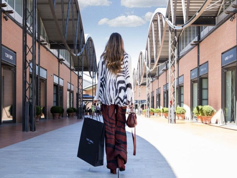 from-florence-private-shopping-at-the-mall-prada-outlet