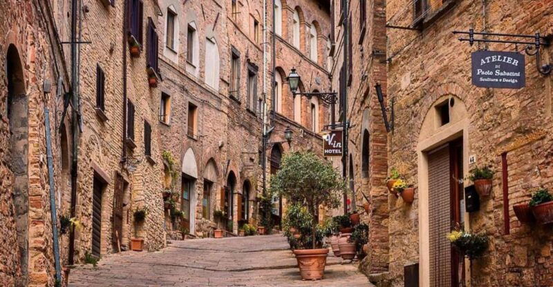 from-florence-private-tour-of-san-gimignano-and-volterra