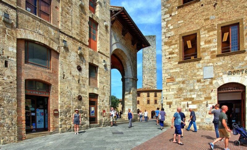 from-florence-private-tour-of-san-gimignano-and-volterra