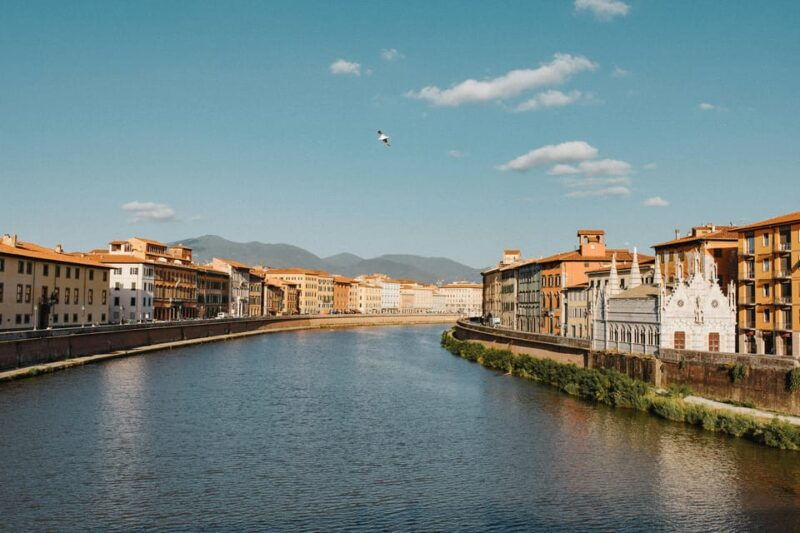 from-florence-tour-pisa-lucca-by-minivan