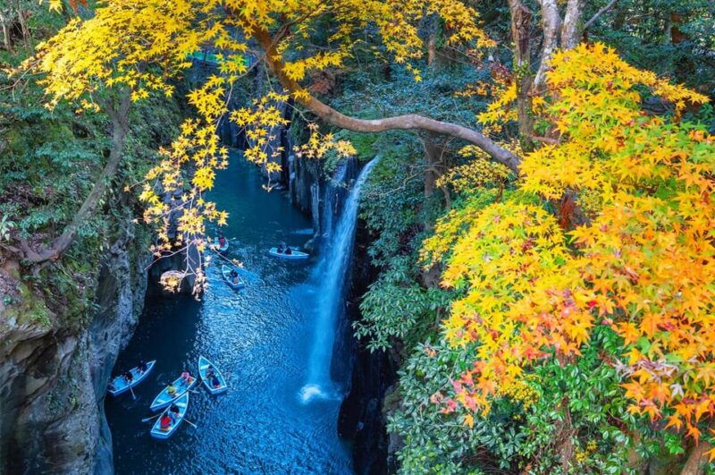 from-fukuoka-day-trip-to-miyazaki-takachiho-gorge-shrine