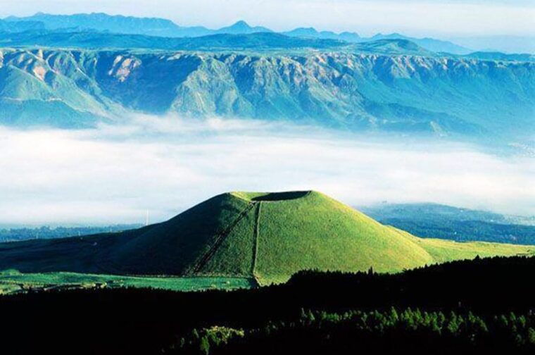 from-fukuoka-mt-aso-aso-shrine-kurokawa-onsen-1-day-trip