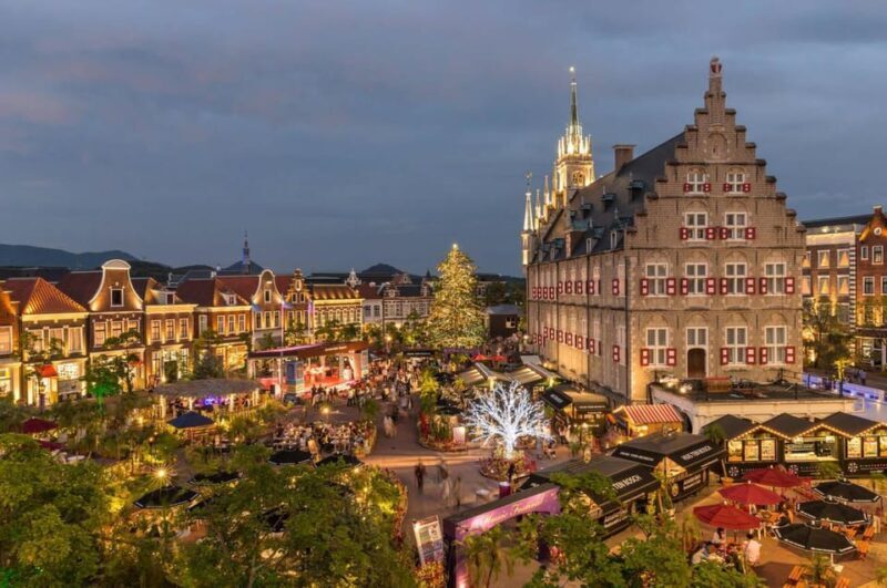 From Fukuoka: Private Day Trip to Huis Ten Bosch Theme Park - Food and Shopping: Dutch and Japanese Flavors