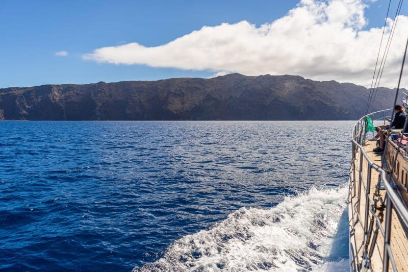 from-funchal-wooden-boat-excursion-to-desertas-island