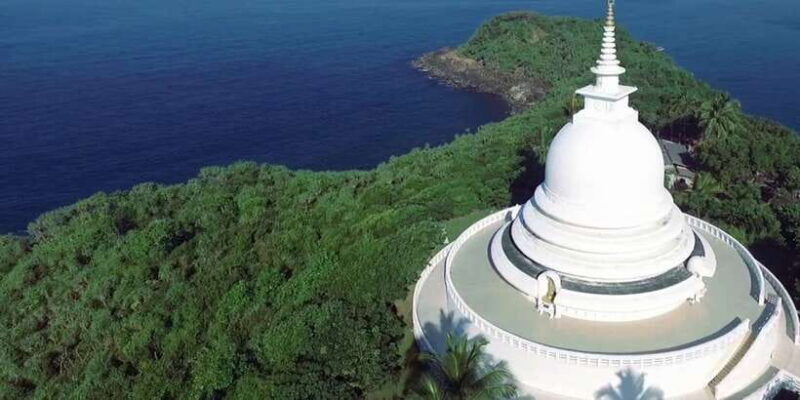 from-galle-hidden-temples-snakes-coastlines-tour