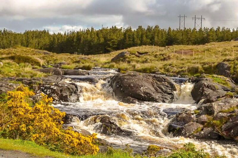 from-galway-connemara-kylemore-abbey-full-day-guided-tour