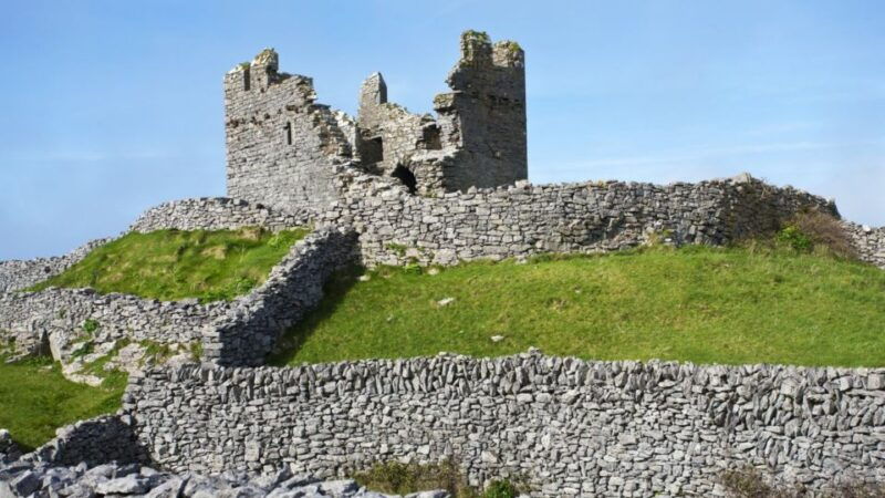 from-galway-day-trip-to-inisheer-with-bike-or-bus-tour
