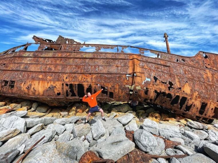 from-galway-day-trip-to-inisheer-with-bike-or-bus-tour