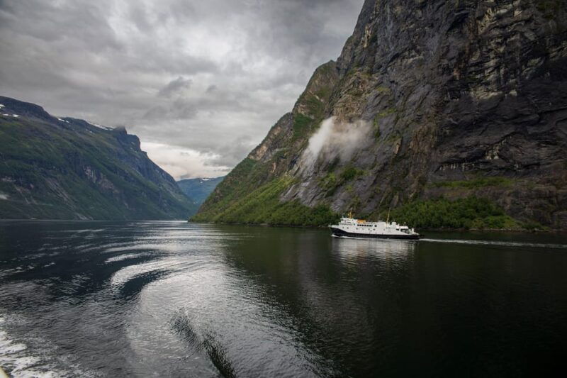 from-geiranger-village-geirangerfjord-cruise
