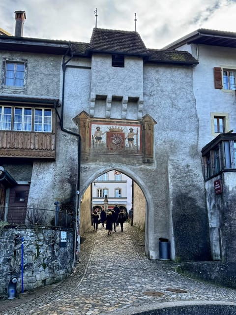 From Geneva: Gruyeres Castle, Cheese, Chocolate & Montreux - Key Points