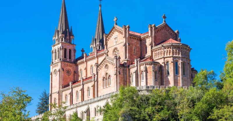 from-gijon-covadonga-cangas-de-onis-and-lastres-day-trip