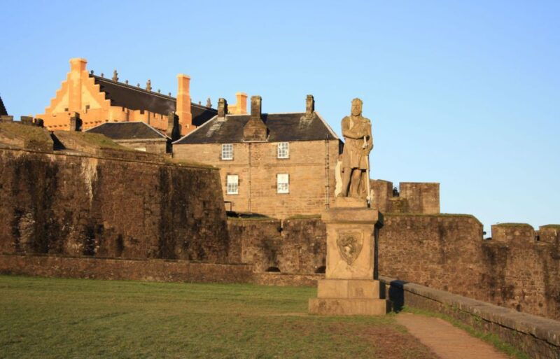 from-glasgow-stirling-castle-loch-lomond-tour-with-cruise