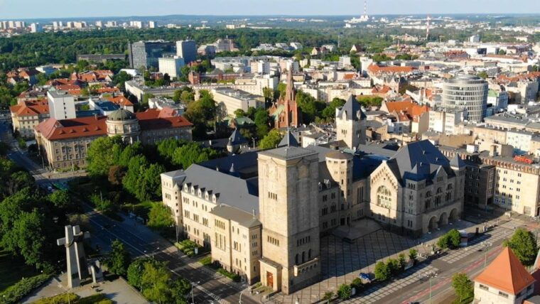 from-golden-age-to-fall-and-rebirth-of-poland