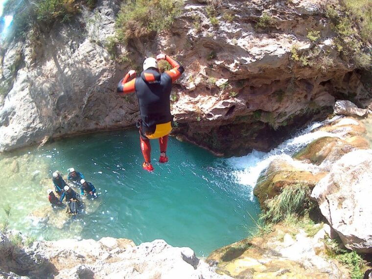 from-granada-rio-verde-canyoning-tour