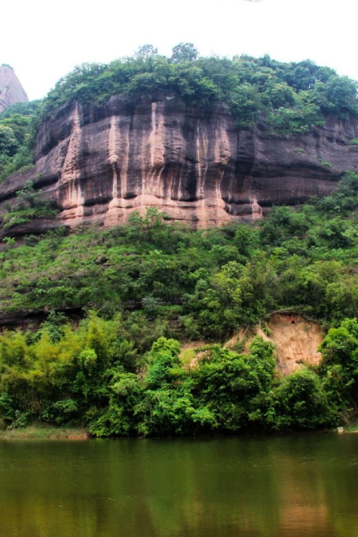 from-guangzhou-mount-danxia-and-nanhua-temple-full-day