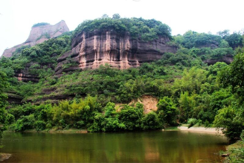 from-guangzhou-mount-danxia-and-nanhua-temple-full-day