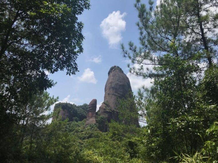 from-guangzhou-mount-danxia-and-nanhua-temple-full-day