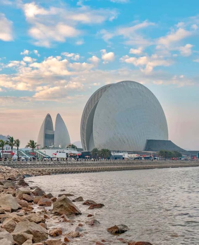 From Guangzhou: Zhuhai Courtyard, Seaview & Skyline Tour - Who Should Consider This Tour?