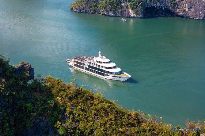 From Ha Long city : Halong Bay Luxury Day Tour & Seafood Buffet - FAQ