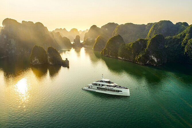From Ha Long city : Luxury Ha Long Bay Day Tour on 5-Star Cruise - Exploring Halong Bay in Style: The Cruise Experience