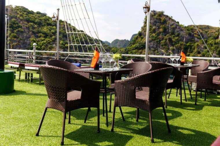 from-ha-noi-3-day-lan-ha-bay-and-ninh-binh-trip-small-group