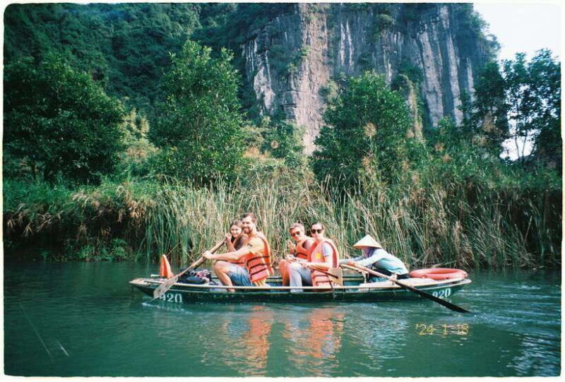 from-ha-noi-bai-dinh-trang-an-ninh-binh-tour-full-day-lunch