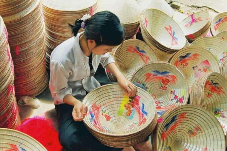 from-ha-noi-conical-hat-and-incense-making-villages-tour