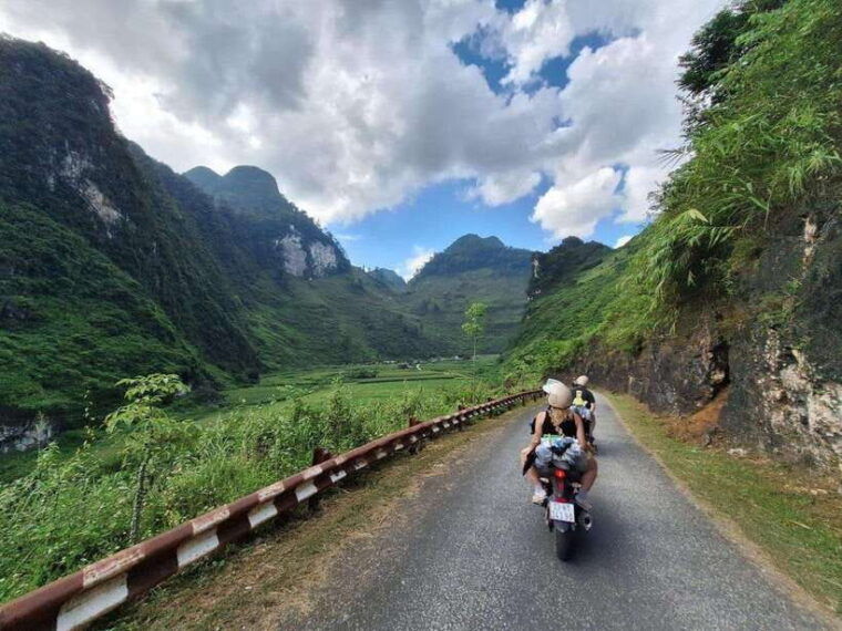 from-ha-noi-ha-giang-loop-4-day-tour-self-driving-easyrider