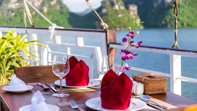 from-ha-noi-ha-long-bay-full-day-tour
