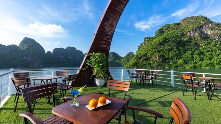 from-ha-noi-ha-long-bay-full-day-tour